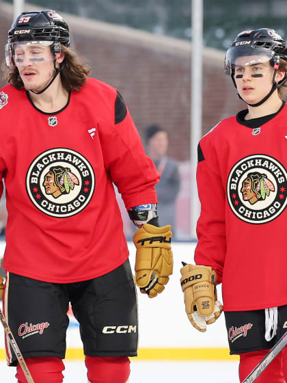 呐喊声震耳 呐喊声震耳