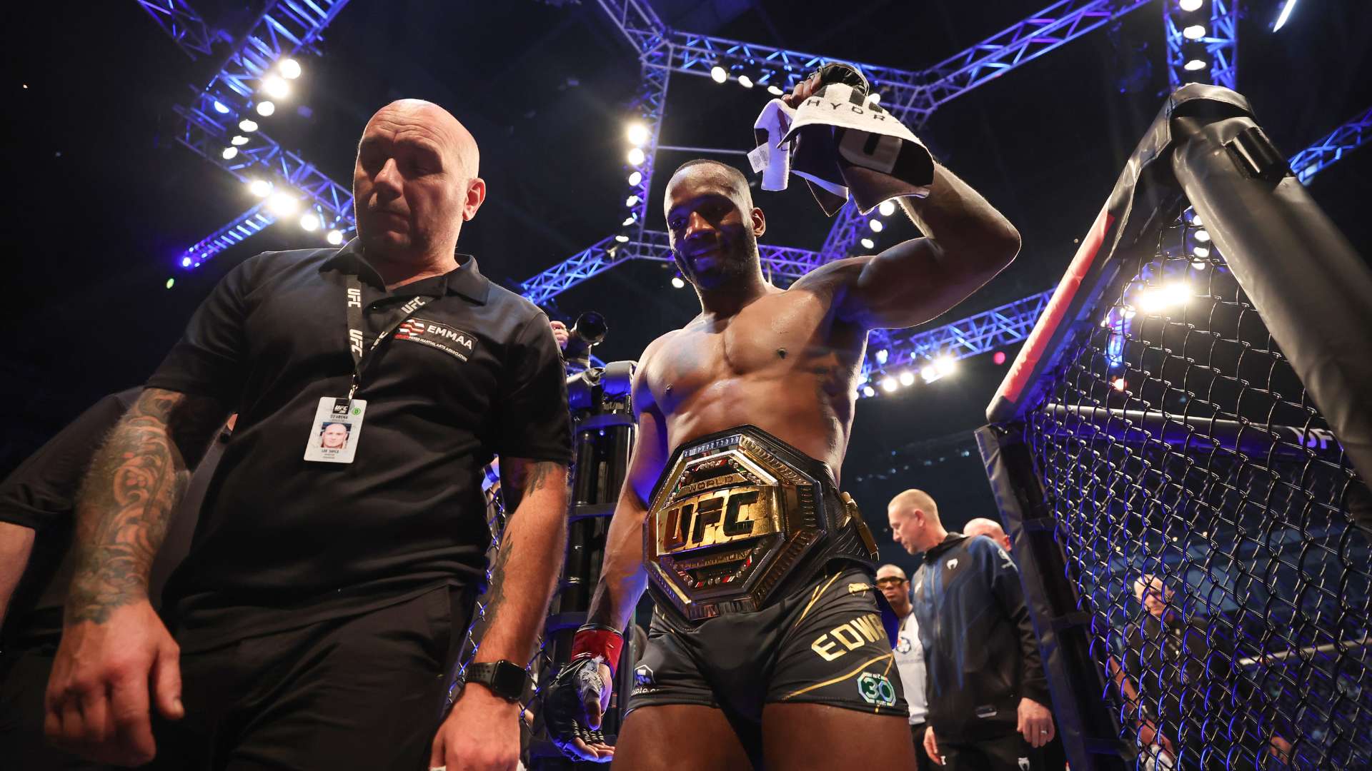 也为年轻一 也为年轻一